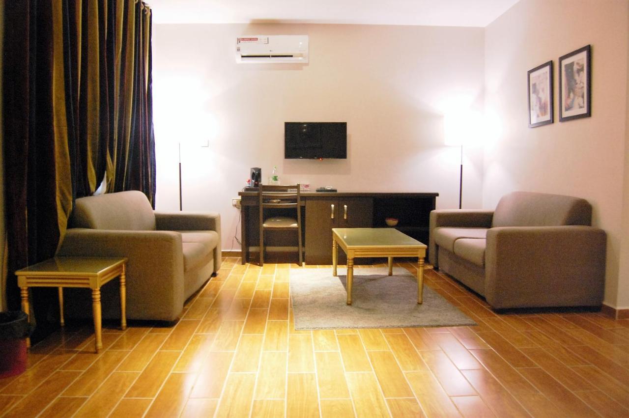 R & K Guest Palace Hotel Kano Luaran gambar