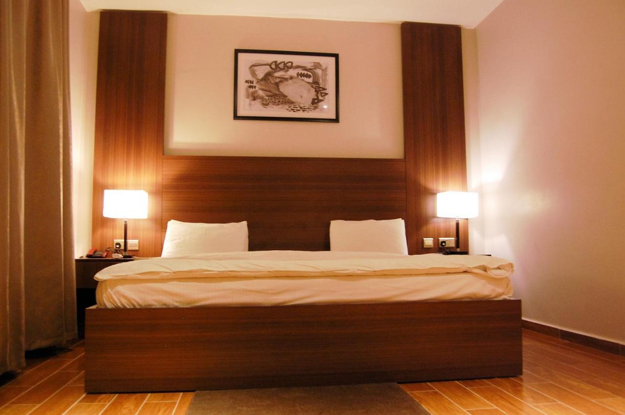 R & K Guest Palace Hotel Kano Luaran gambar