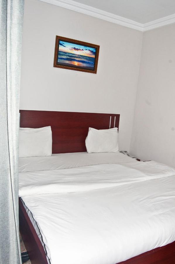 R & K Guest Palace Hotel Kano Luaran gambar