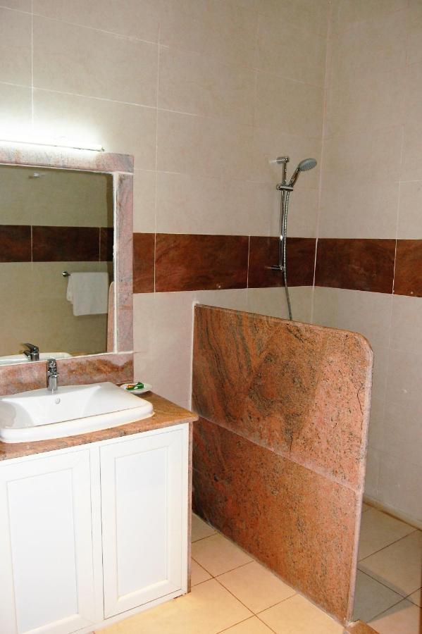R & K Guest Palace Hotel Kano Luaran gambar